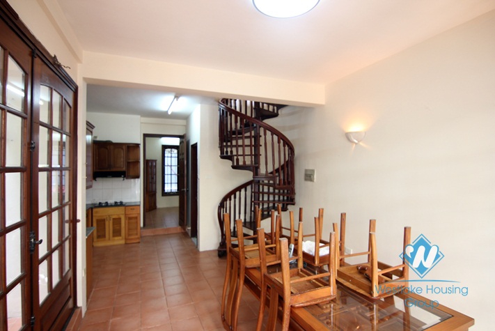 Large 4 bedrooms villa for rent in Tay Ho district